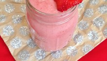 Vegan and Gluten-Free Simple Strawberry Banana Smoothie