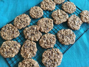 The Perfect Snack for Anyone - Vegan and Gluten-free Oatmeal Almond Chocolate Chip Cookies