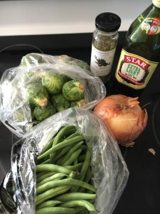 The Perfect Healthy Side-Dish - Roasted Herby Green Beans and Brussels Sprouts